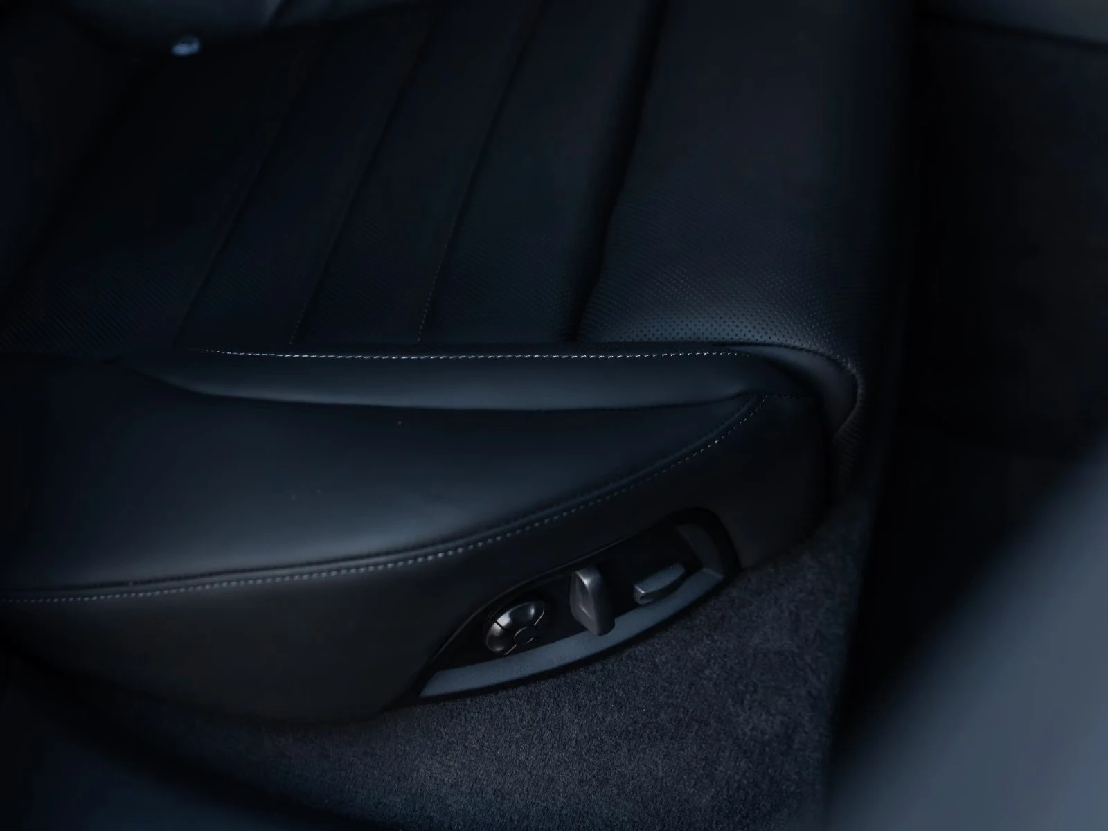 Porsche Panamera TURBO E-HYBRID/ SPORT CARBON/ CERAMIC/ ACTIVE RIDE | Mobile.bg � ����������� 14