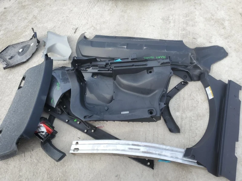 Toyota Rav4 XLE, снимка 13 - Автомобили и джипове - 53107148