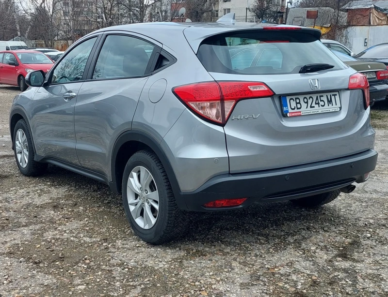 Honda Hr-v 1.5 I-VTEC, снимка 5 - Автомобили и джипове - 53344194