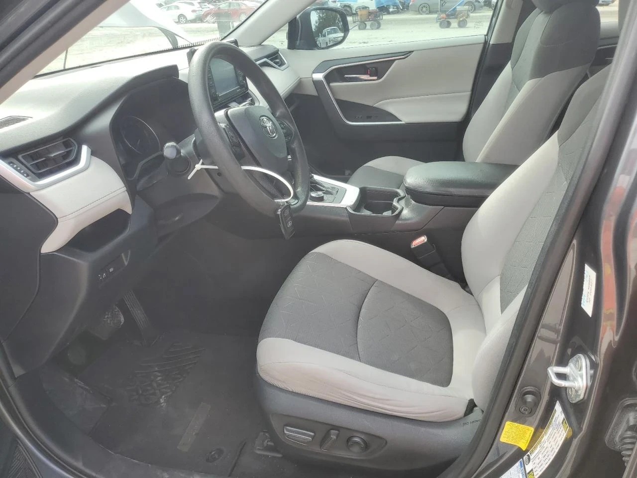 Toyota Rav4 XLE - изображение 7