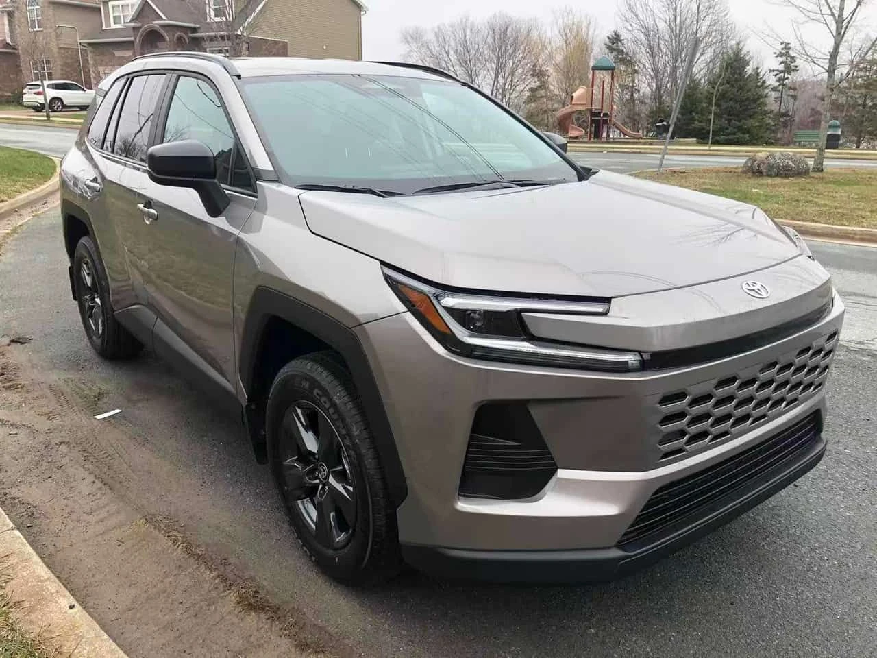 Toyota Rav4 /DISTRONIC/CAMERA/ПОДГРЕВИ , снимка 3 - Автомобили и джипове - 54293805