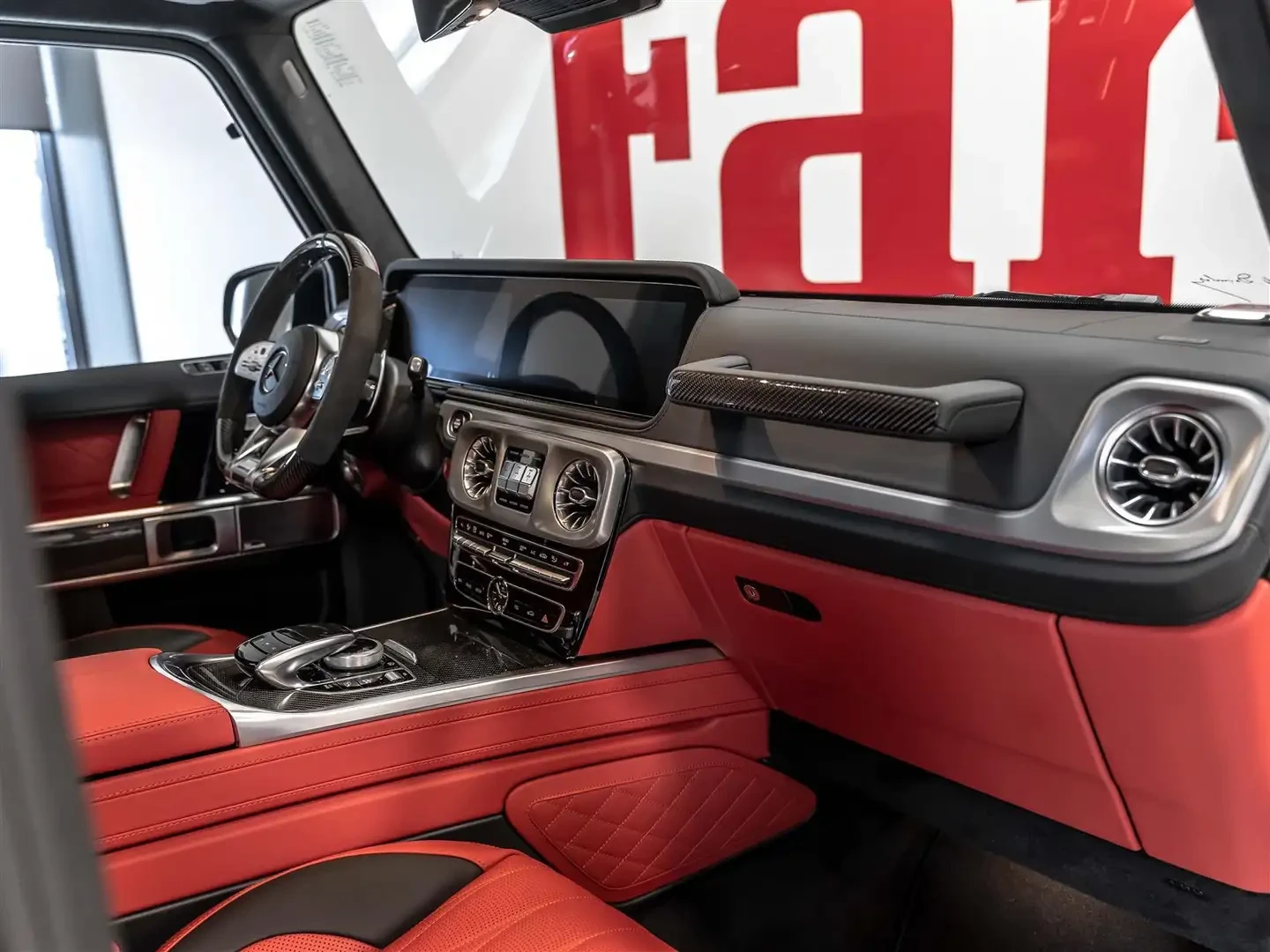 Mercedes-Benz G 63 AMG G-Class, снимка 7 - Автомобили и джипове - 54837570