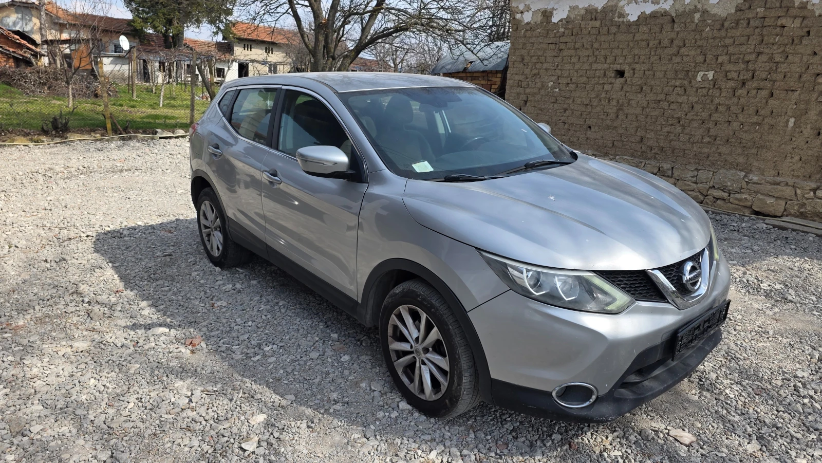 Nissan Qashqai 1.5dci, снимка 8 - Автомобили и джипове - 56075417