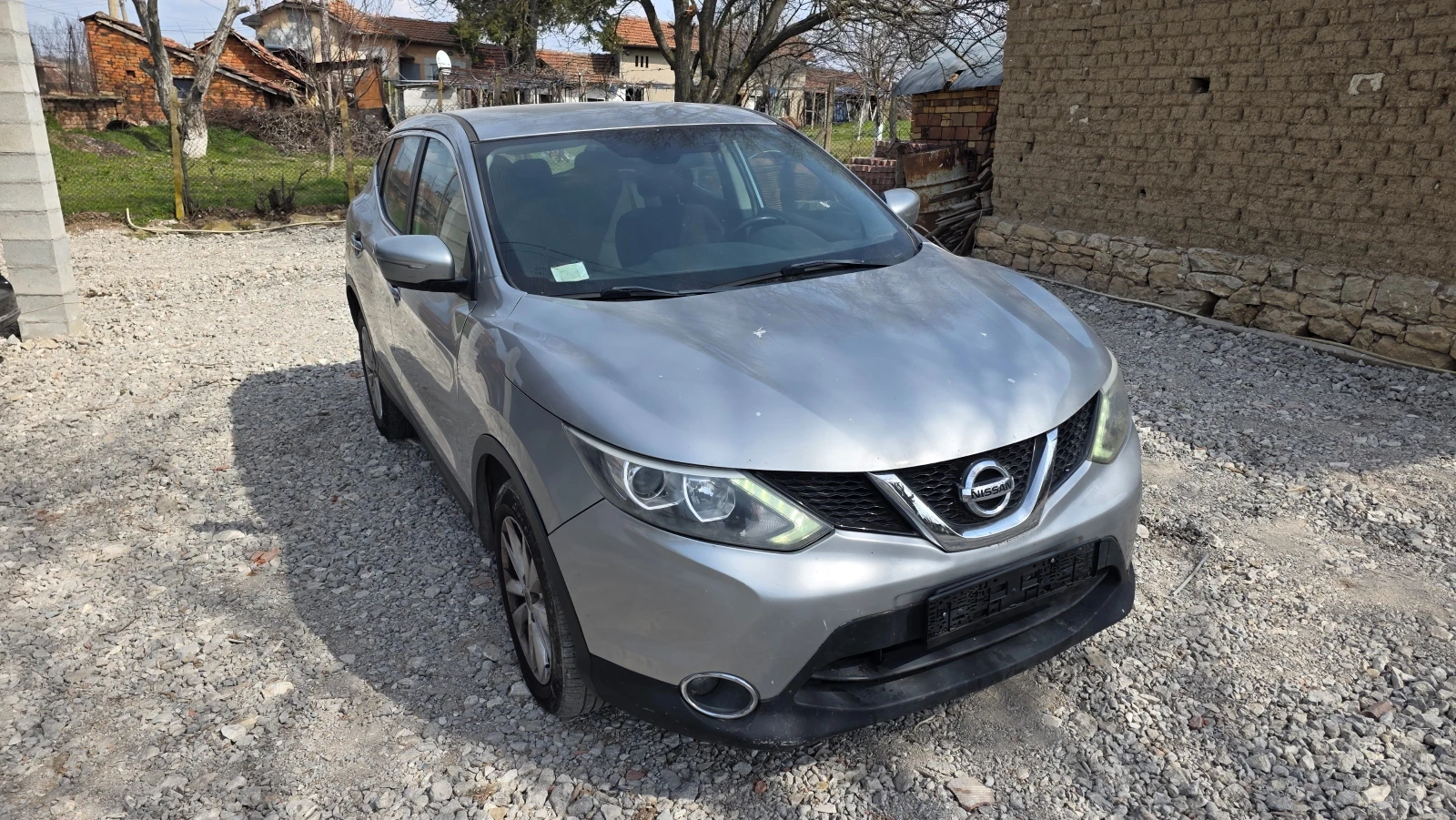 Nissan Qashqai 1.5dci, снимка 6 - Автомобили и джипове - 56075417
