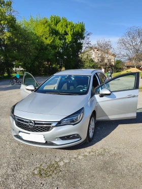 Opel Astra Sports Tourer 1.6 CDTI, снимка 5
