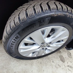 VW Touran 1.4TSI* EcoFuel* HIGLINE* KSENON* NAVI* FULL*  - 6299 € / 12319.77 лв. - 39476039 17