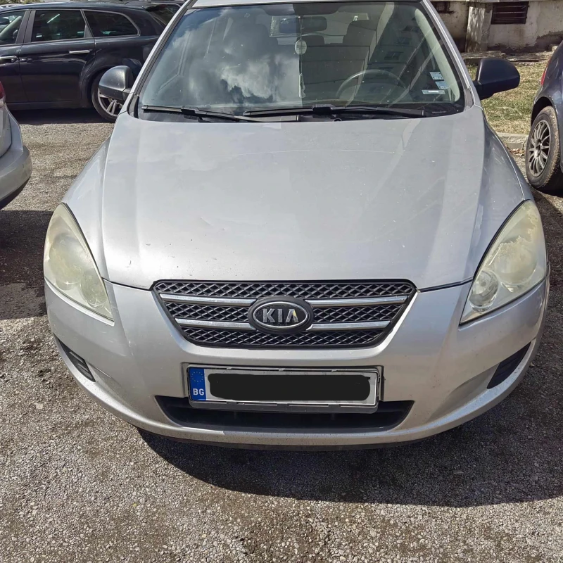 Kia Ceed 1.6 CRDI, снимка 1 - Автомобили и джипове - 47218431