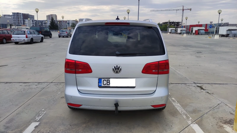 VW Touran, снимка 4 - Автомобили и джипове - 48424053