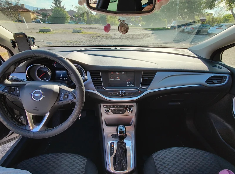 Opel Astra Sports Tourer 1.6 CDTI, снимка 3 - Автомобили и джипове - 52322713