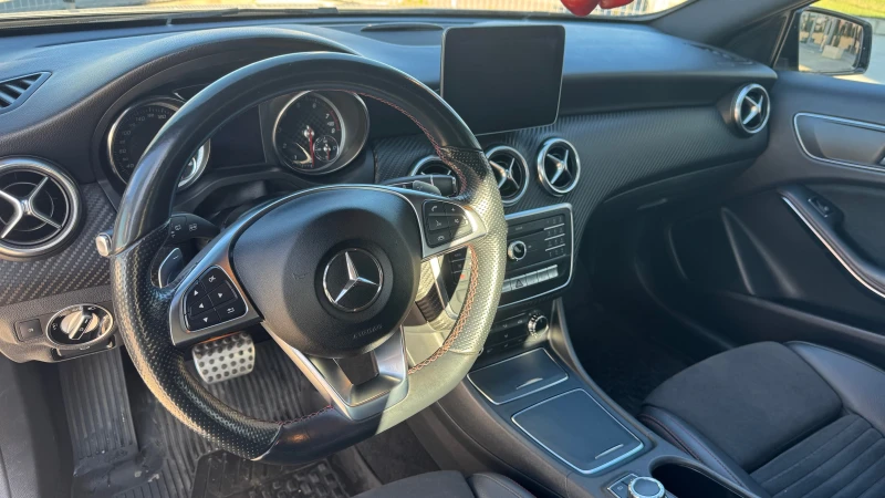 Mercedes-Benz A 180 AMG Line, снимка 8 - Автомобили и джипове - 51892381
