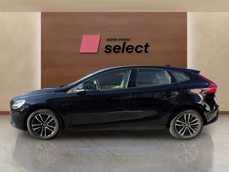 Volvo V40 Cross Country 2.0L, снимка 8 - Автомобили и джипове - 52888323