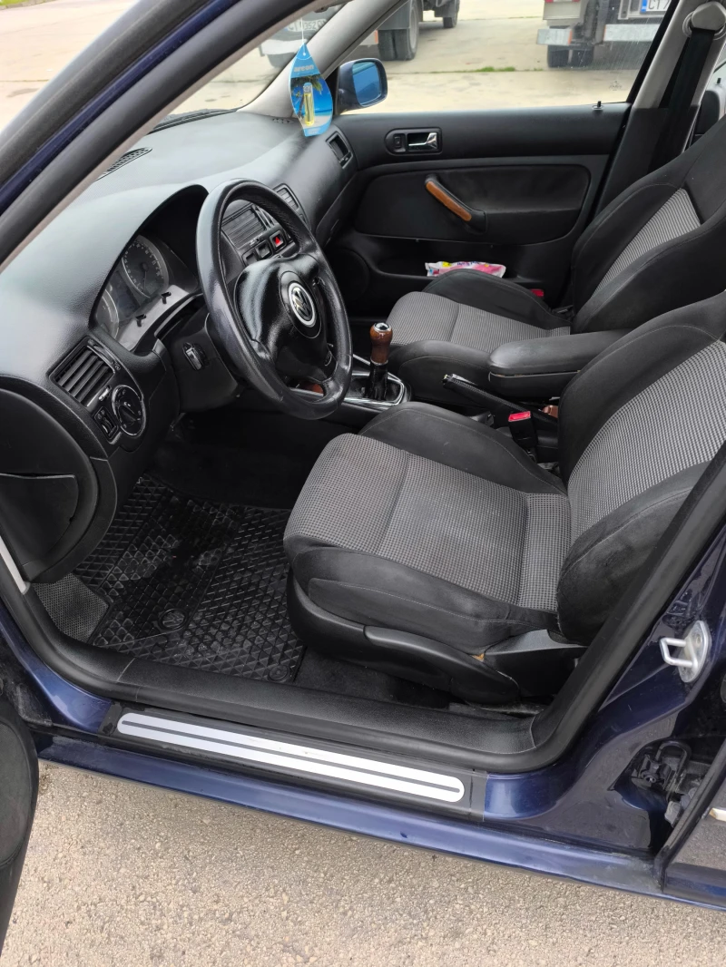 VW Golf 1.9TDI 131, снимка 8 - Автомобили и джипове - 52892409