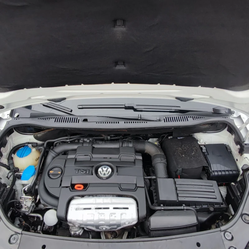 VW Touran 1.4TSI* EcoFuel* HIGLINE* KSENON* NAVI* FULL* , снимка 16 - Автомобили и джипове - 53455110