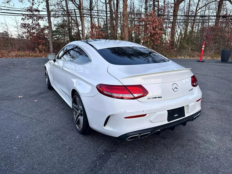 Mercedes-Benz C 63 AMG COUPE * CAMERA * BURMESTER * М. ТОЧКА * ПОДГРЕВ , снимка 5 - Автомобили и джипове - 48462876