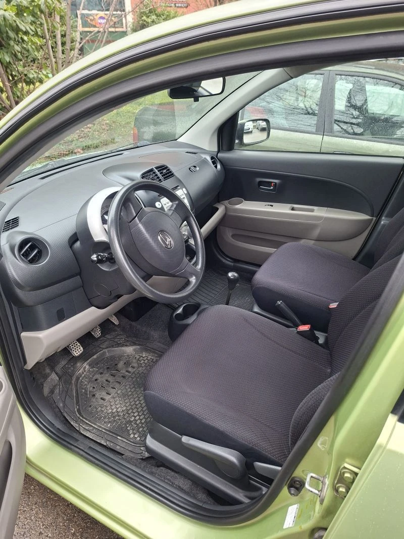 Daihatsu Sirion, снимка 4 - Автомобили и джипове - 53960616