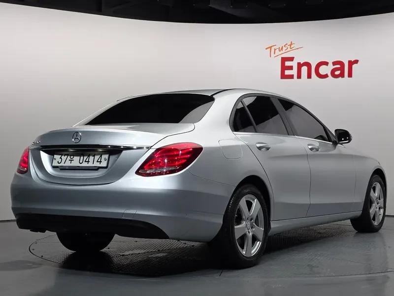Mercedes-Benz C 200 САМО 30% АВАНС, снимка 2 - Автомобили и джипове - 55947070