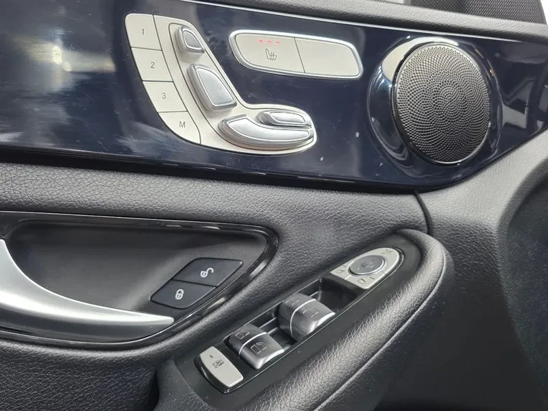 Mercedes-Benz C 200 САМО 30% АВАНС, снимка 12 - Автомобили и джипове - 55947070