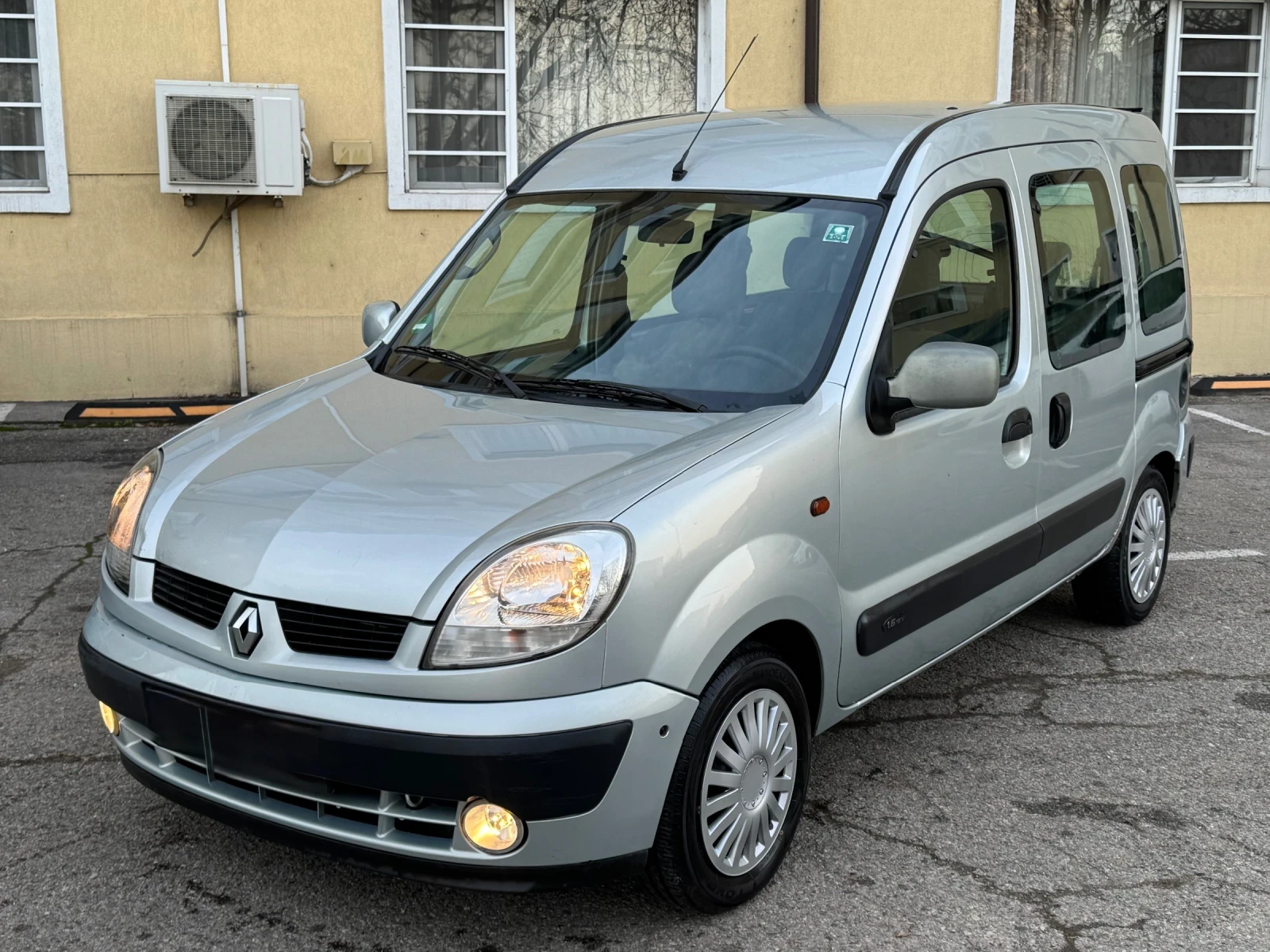 Renault Kangoo 1.6i, снимка 1