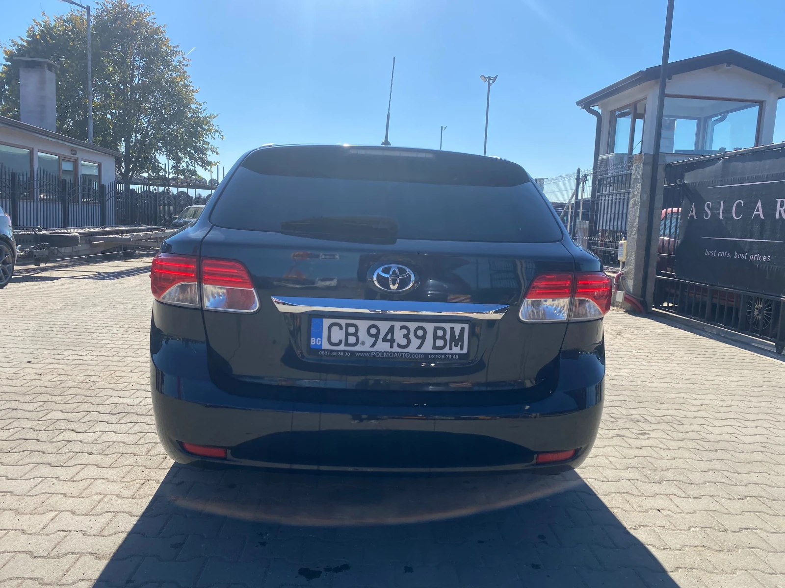 Toyota Avensis 2.2D AUTOMATIC EURO 5B - изображение 4