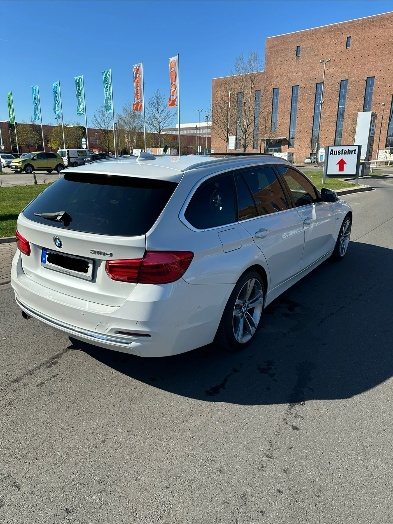 BMW 318 Luxury  - изображение 4