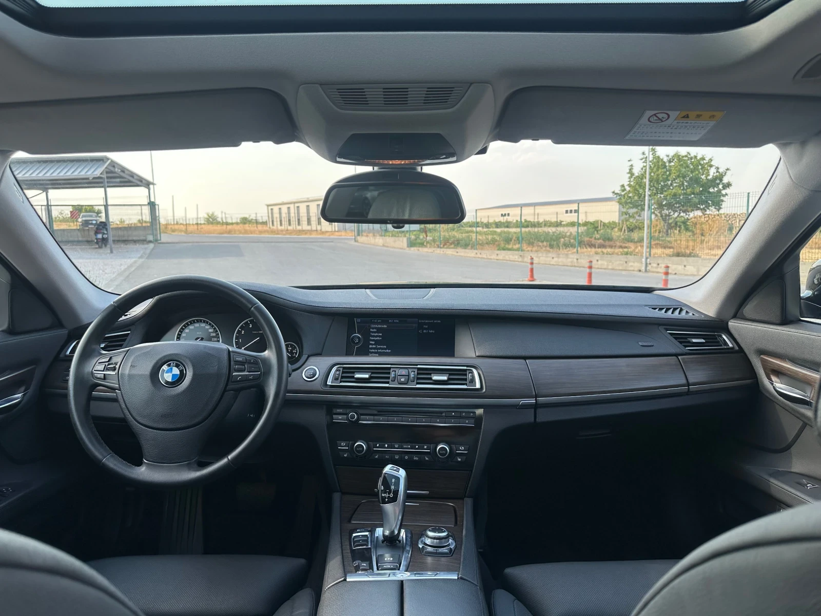 BMW 740 88000 км | Mobile.bg — изображение 11