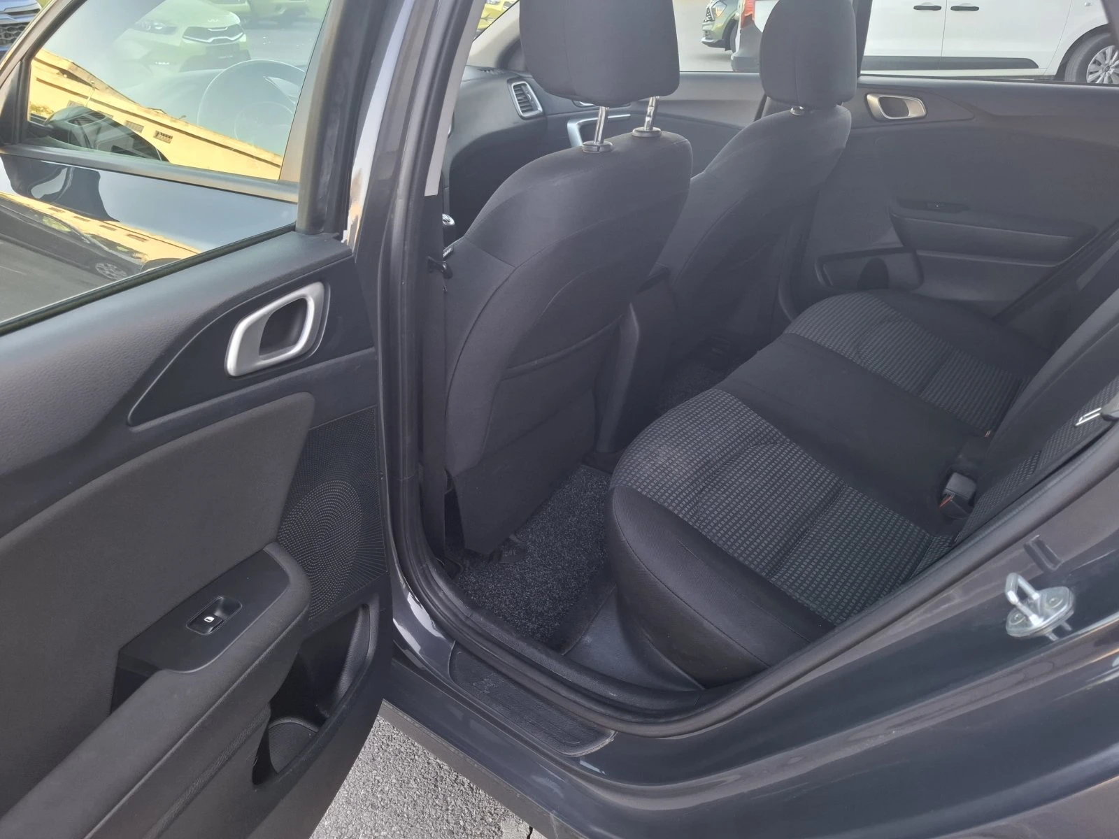 Kia Ceed 1.5 T-gdi Comfort Гаранция - изображение 7