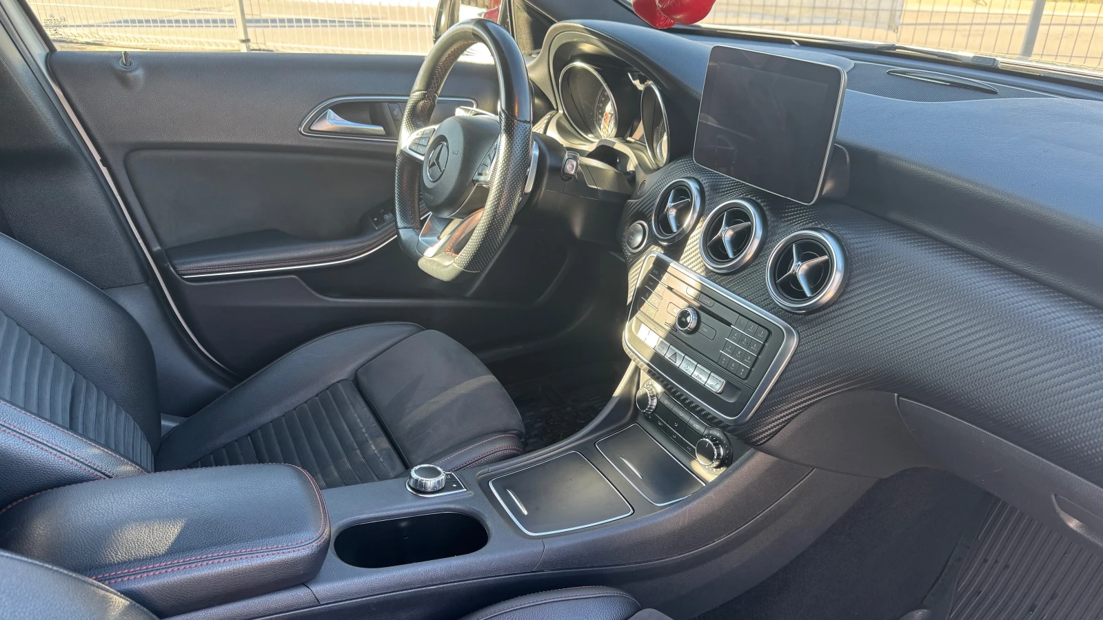 Mercedes-Benz A 180 AMG Line - изображение 9