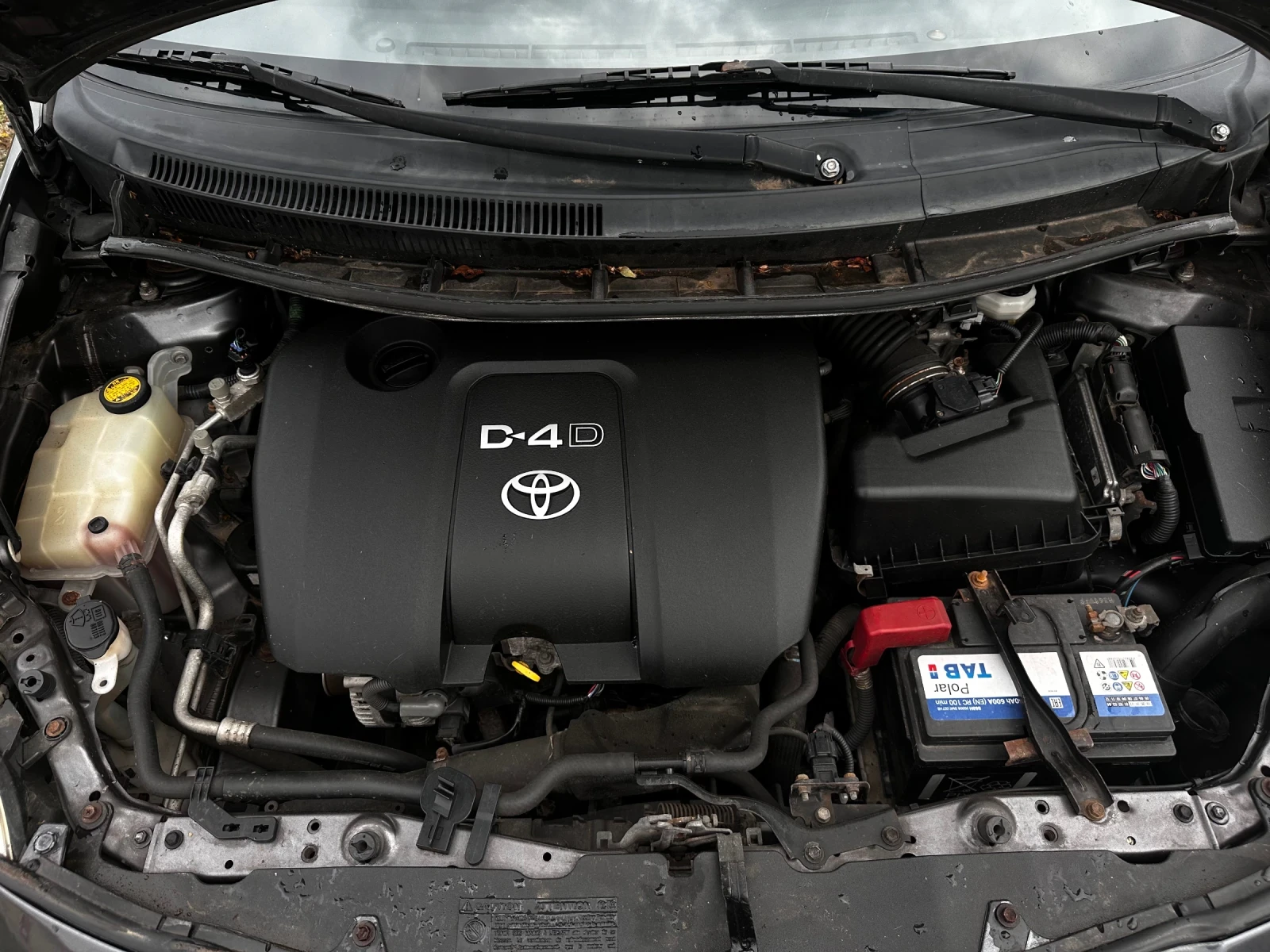 Toyota Auris 1.4D4D - изображение 9