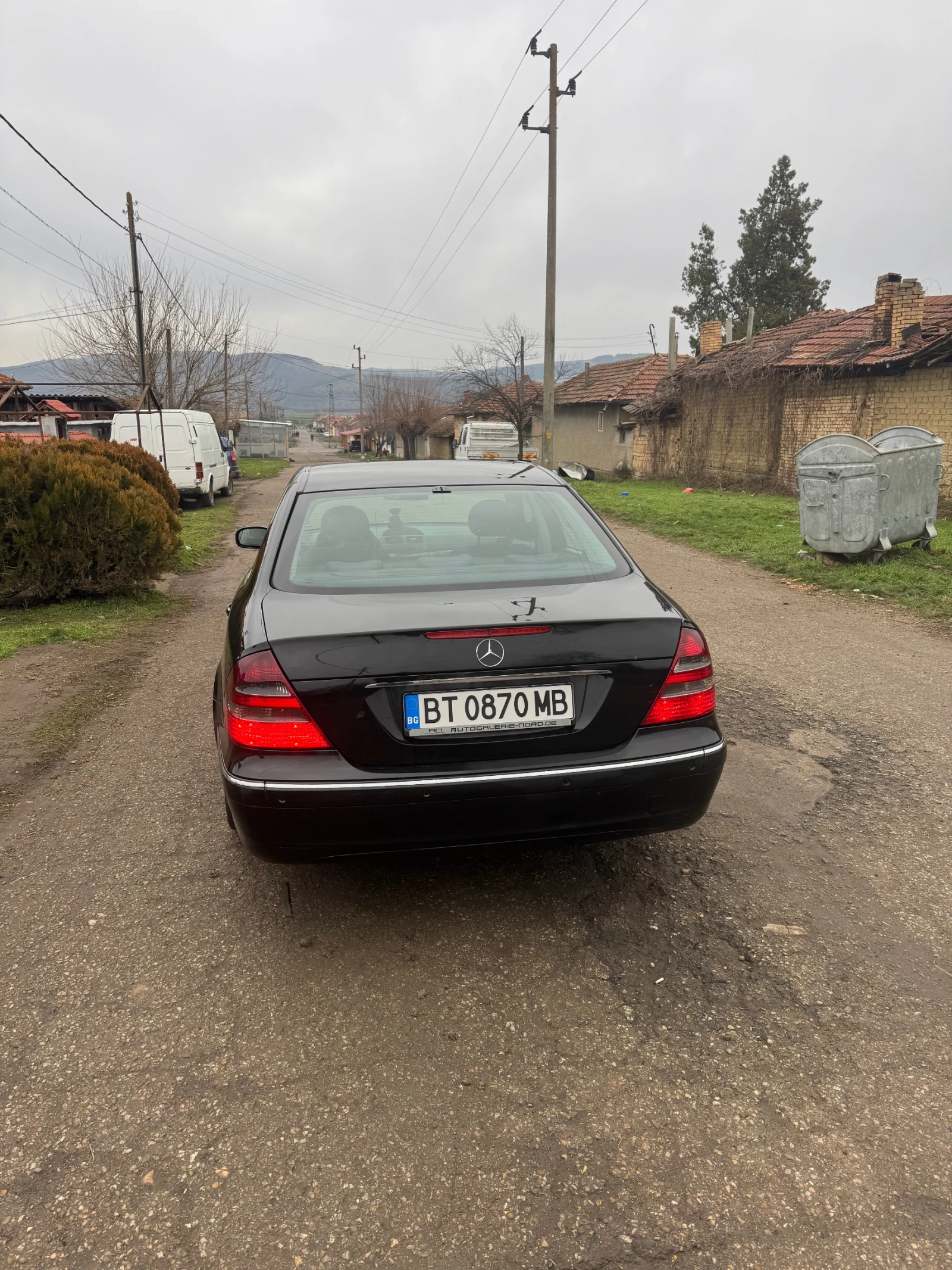 Mercedes-Benz E 220  - изображение 8