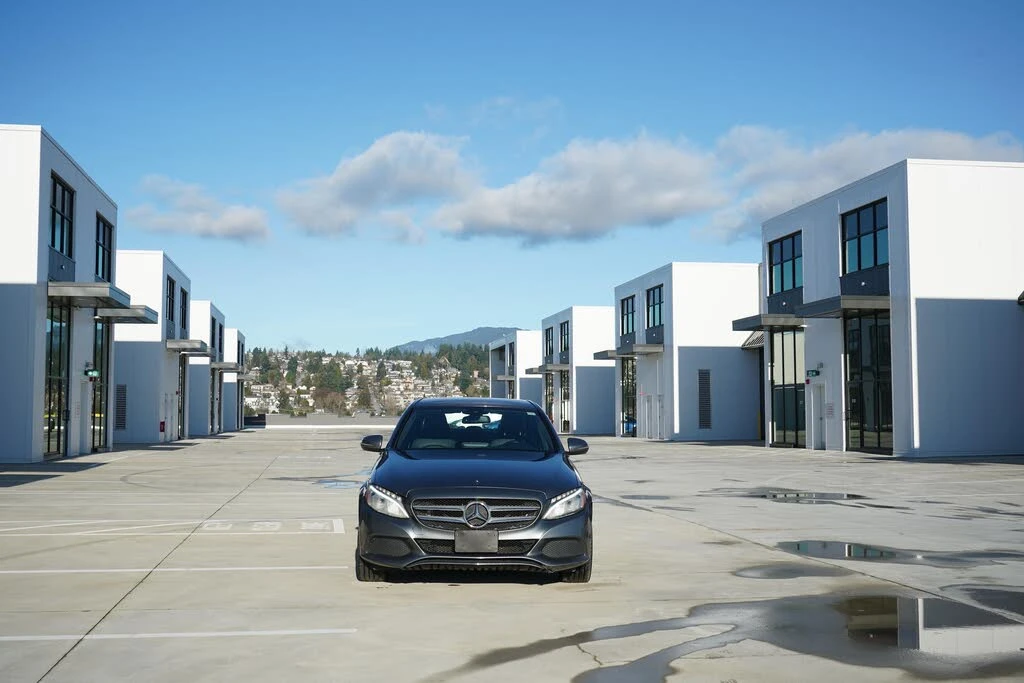 Mercedes-Benz C 300 CARFAX * АвтоКредит * (ЦЕНА ДО БГ) - изображение 2