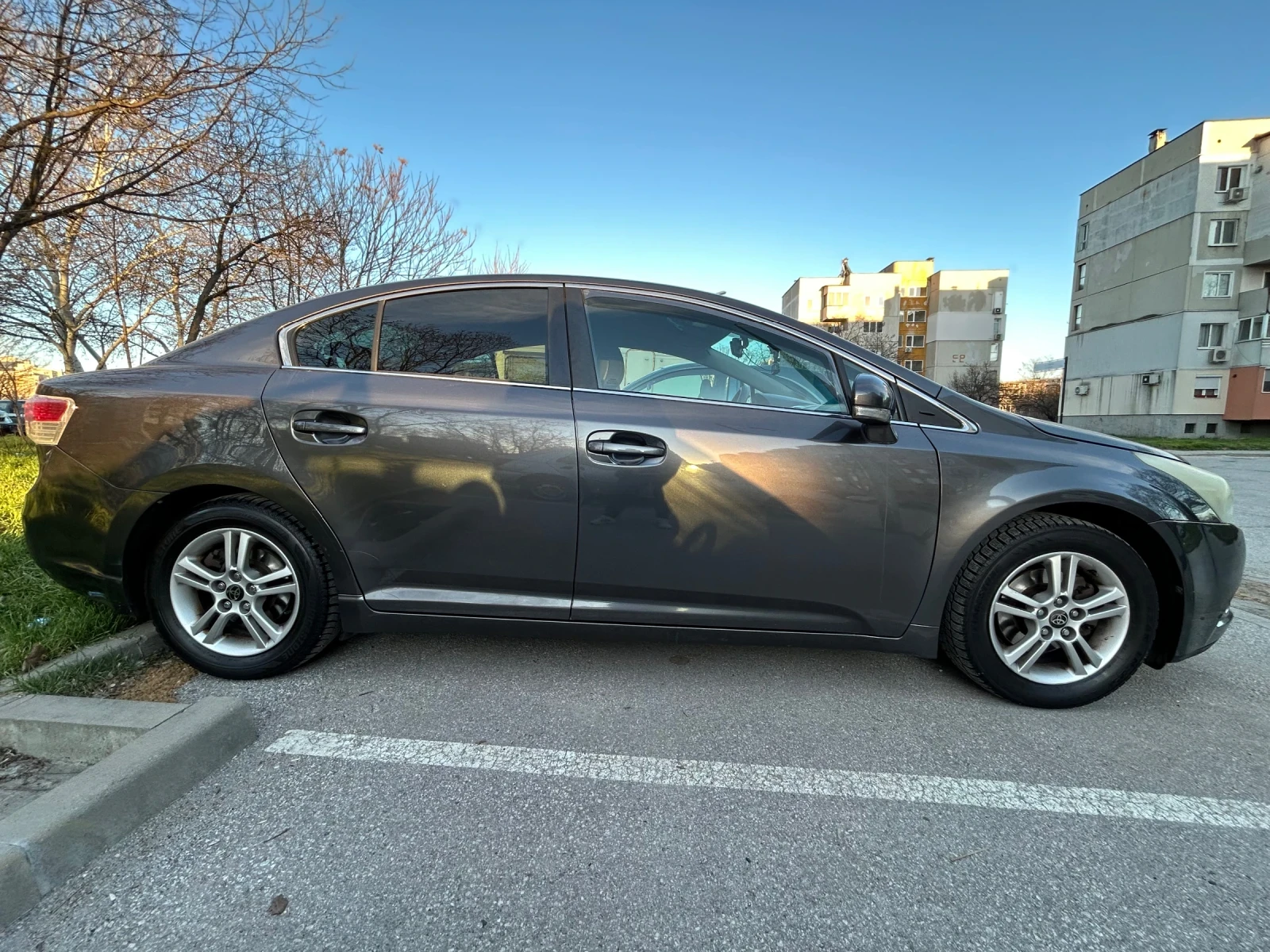 Toyota Avensis, снимка 3 - Автомобили и джипове - 53818823