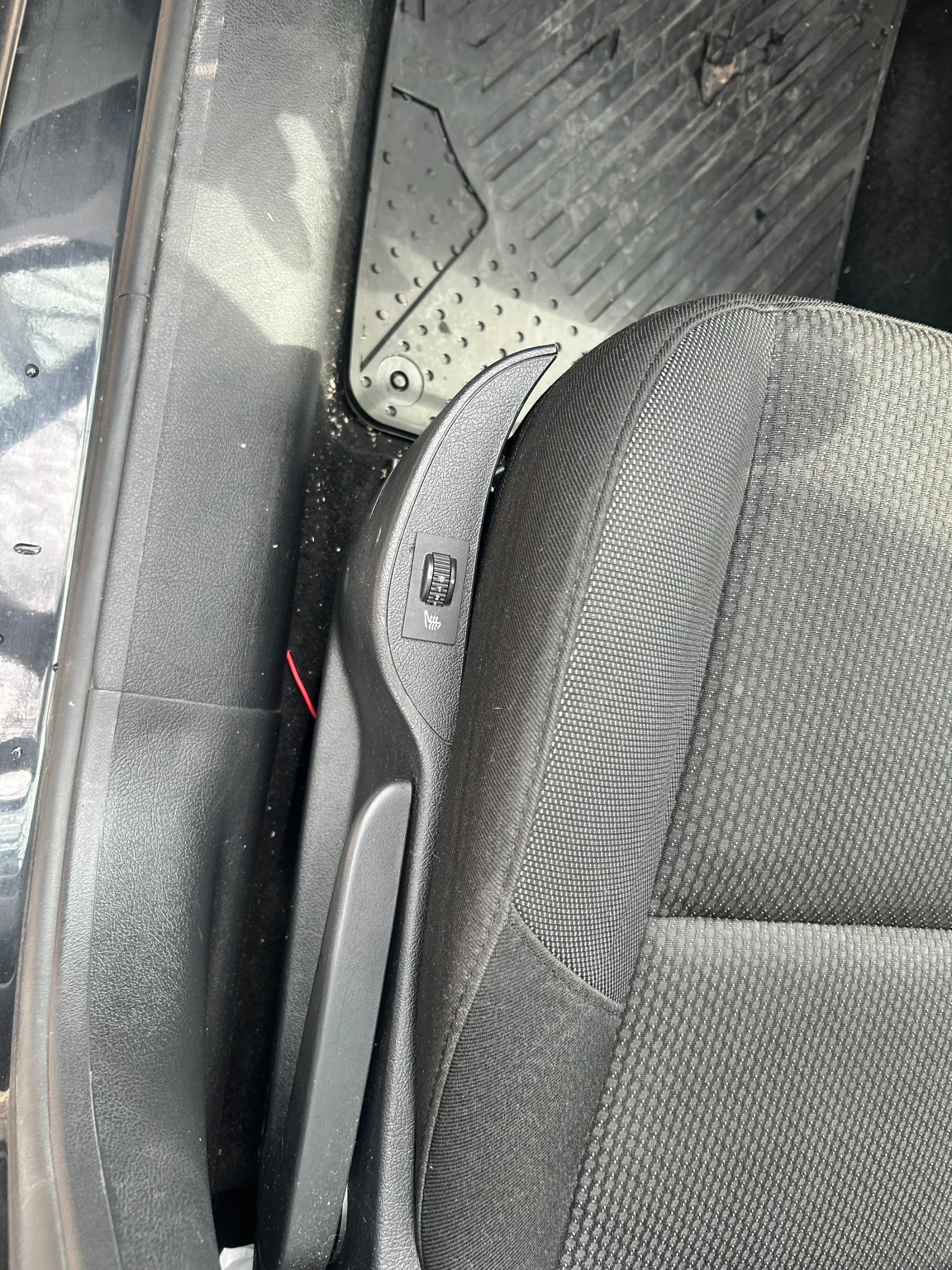 Peugeot 207 1.4, снимка 15 - Автомобили и джипове - 53924363