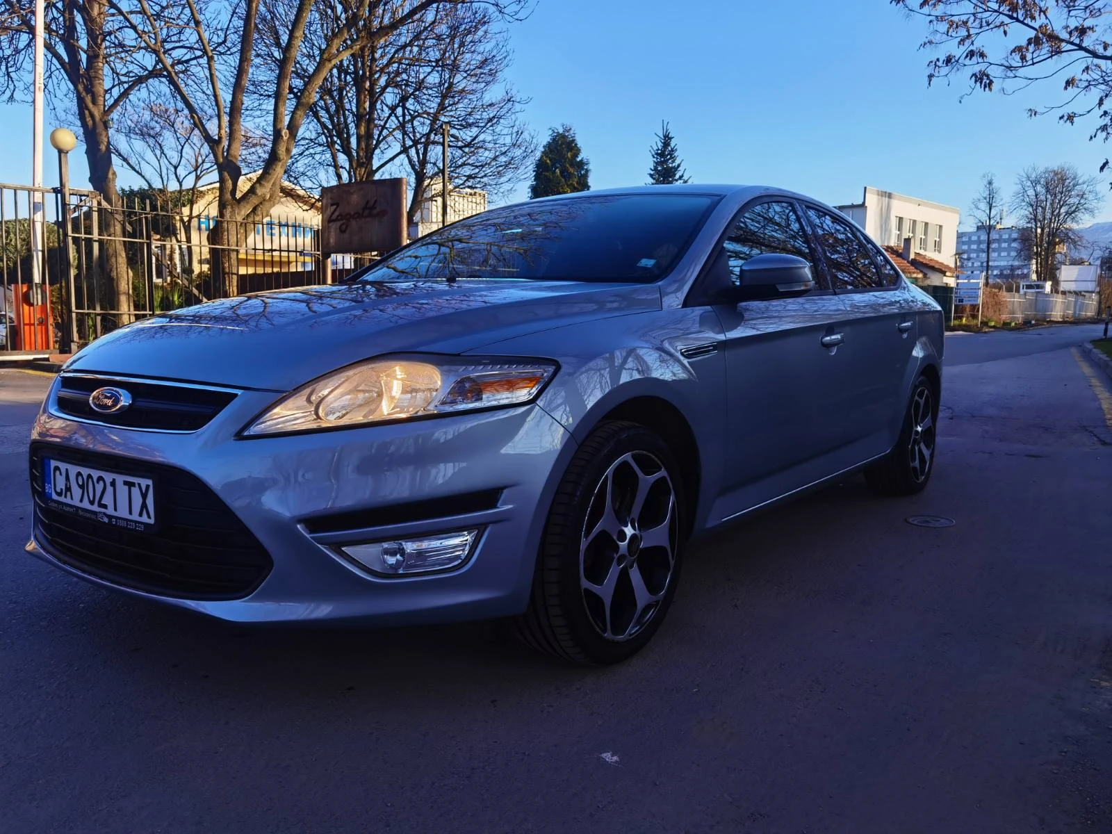 Ford Mondeo СЕРВИЗНА ИСТОРИЯ 138000км, снимка 8 - Автомобили и джипове - 54205547