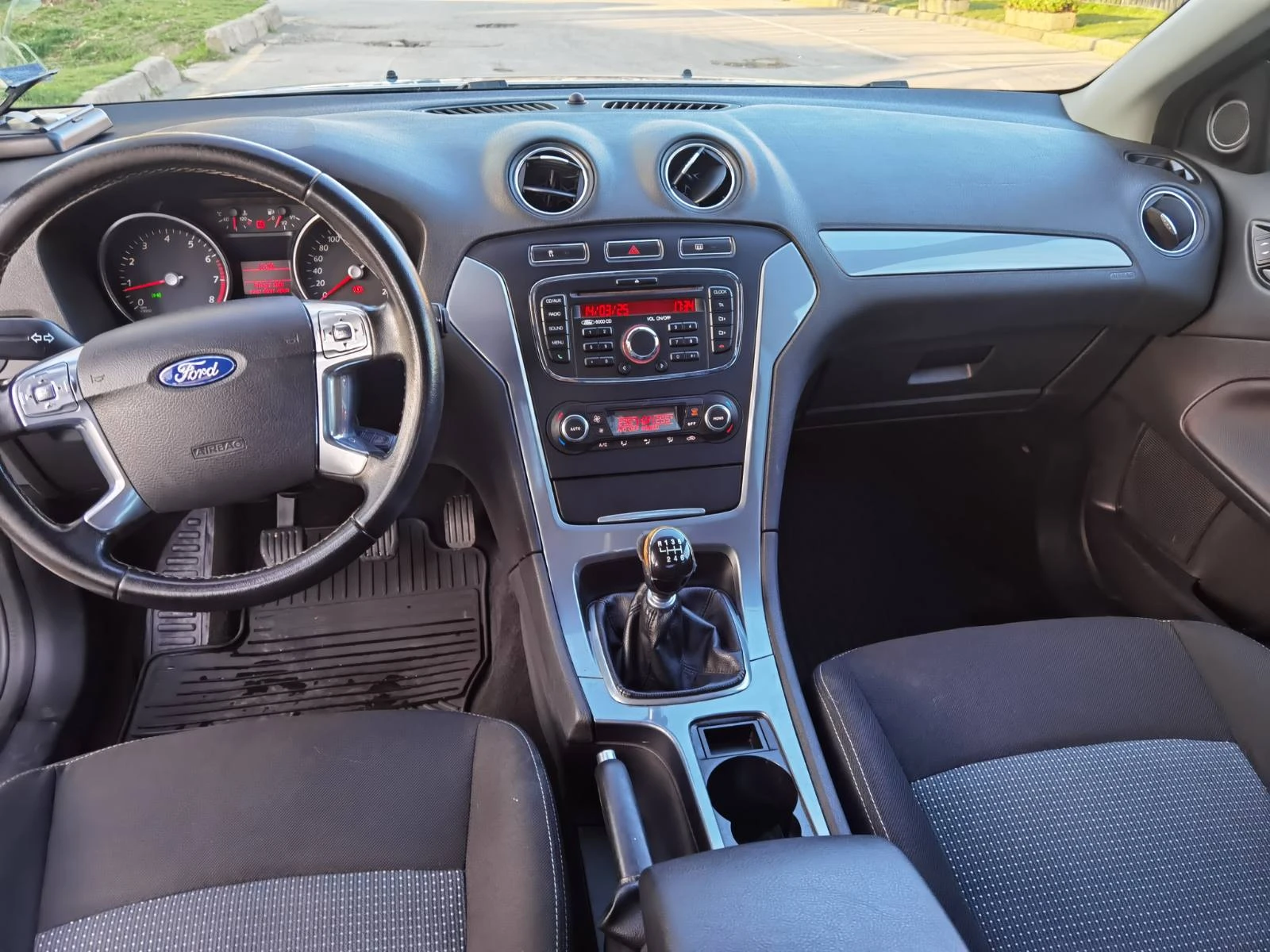 Ford Mondeo СЕРВИЗНА ИСТОРИЯ 138000км, снимка 12 - Автомобили и джипове - 54205547