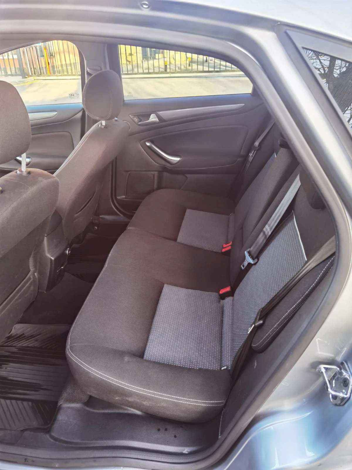 Ford Mondeo СЕРВИЗНА ИСТОРИЯ 138000км, снимка 17 - Автомобили и джипове - 54205547