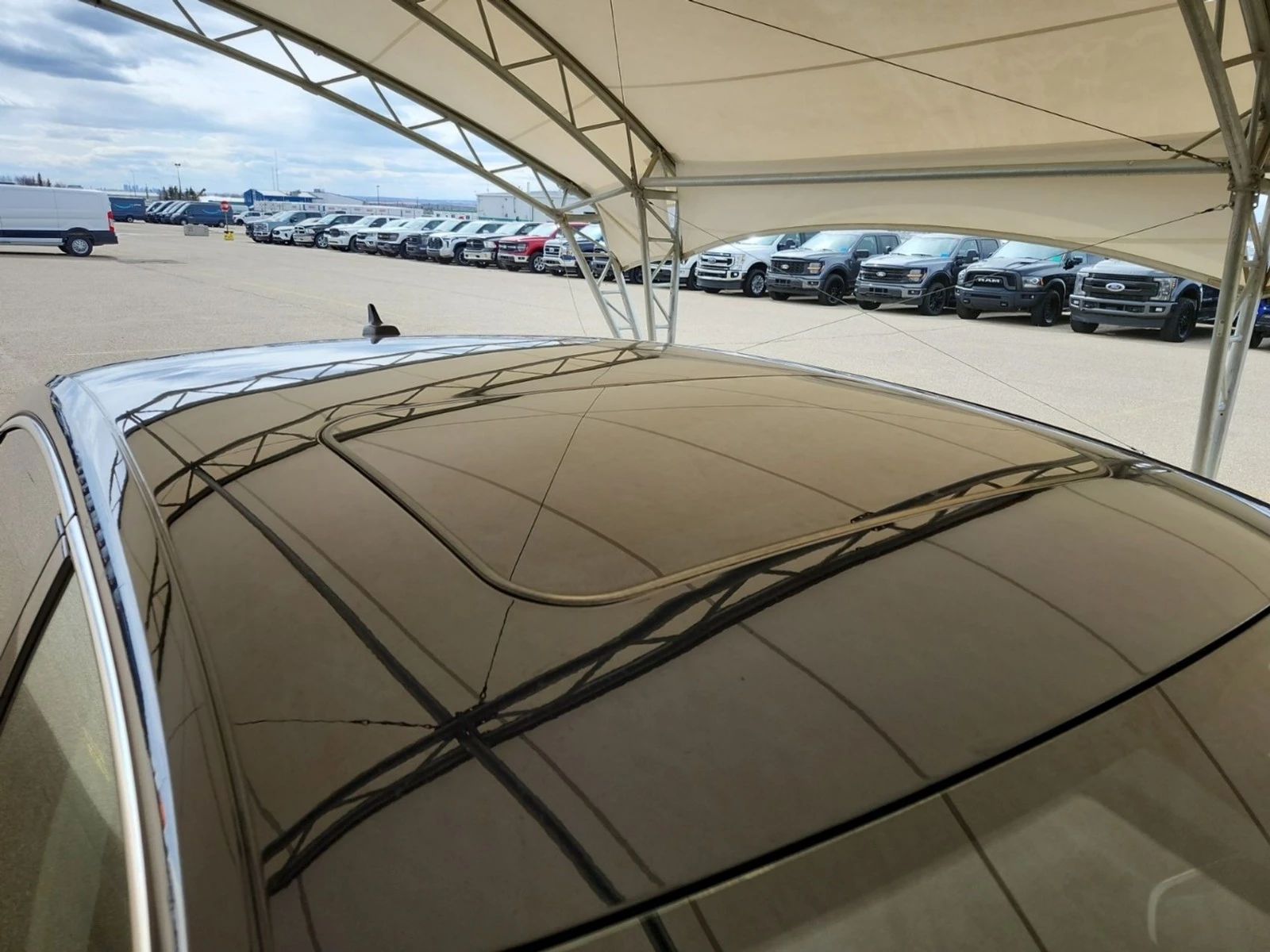 VW Passat HIGHLINE* АвтоКредит* (ЦЕНА ДО БГ), снимка 8 - Автомобили и джипове - 54333878