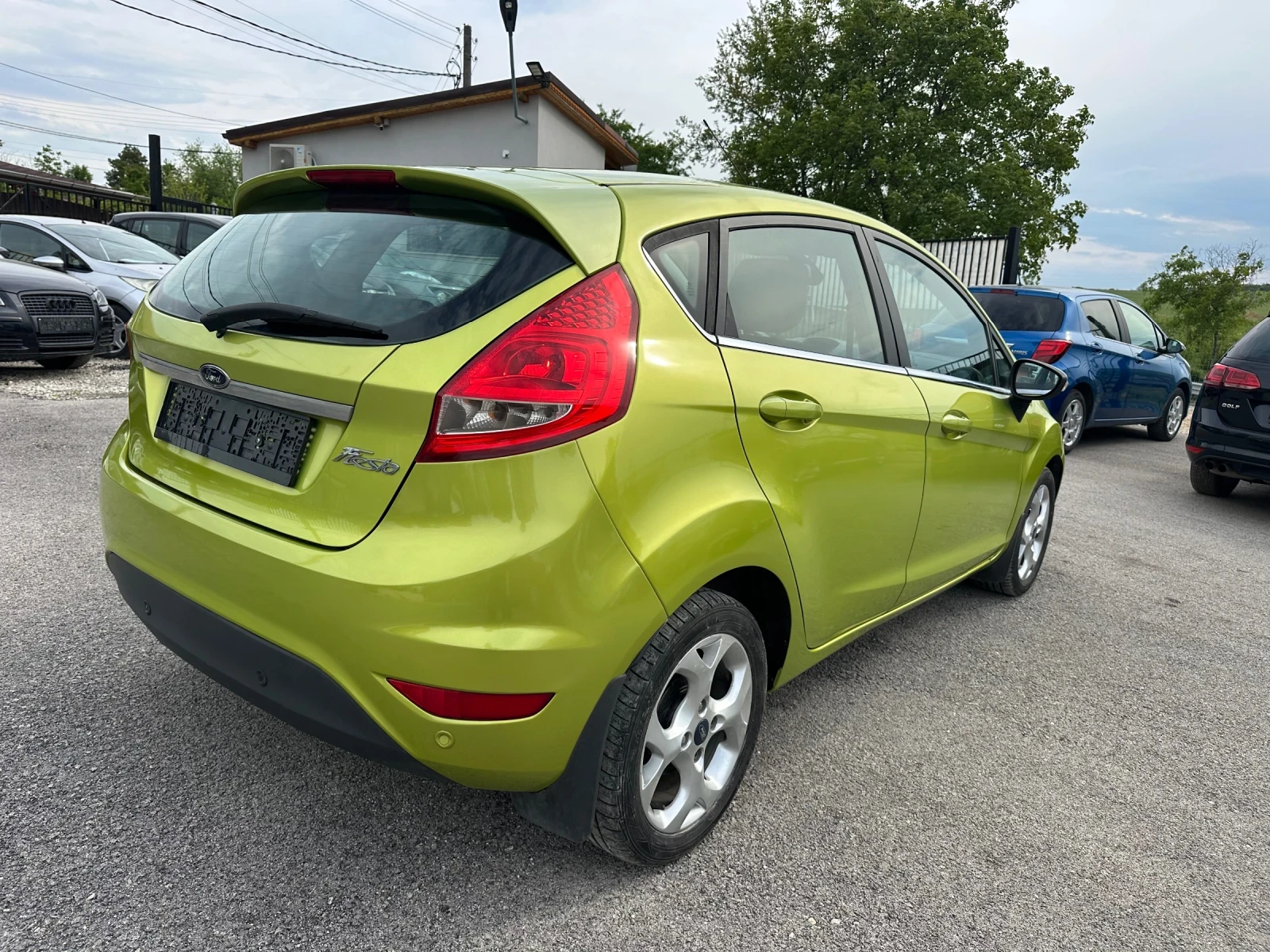 Ford Fiesta БЕНЗИН-ПАРКТРОНИК, снимка 4 - Автомобили и джипове - 54648510