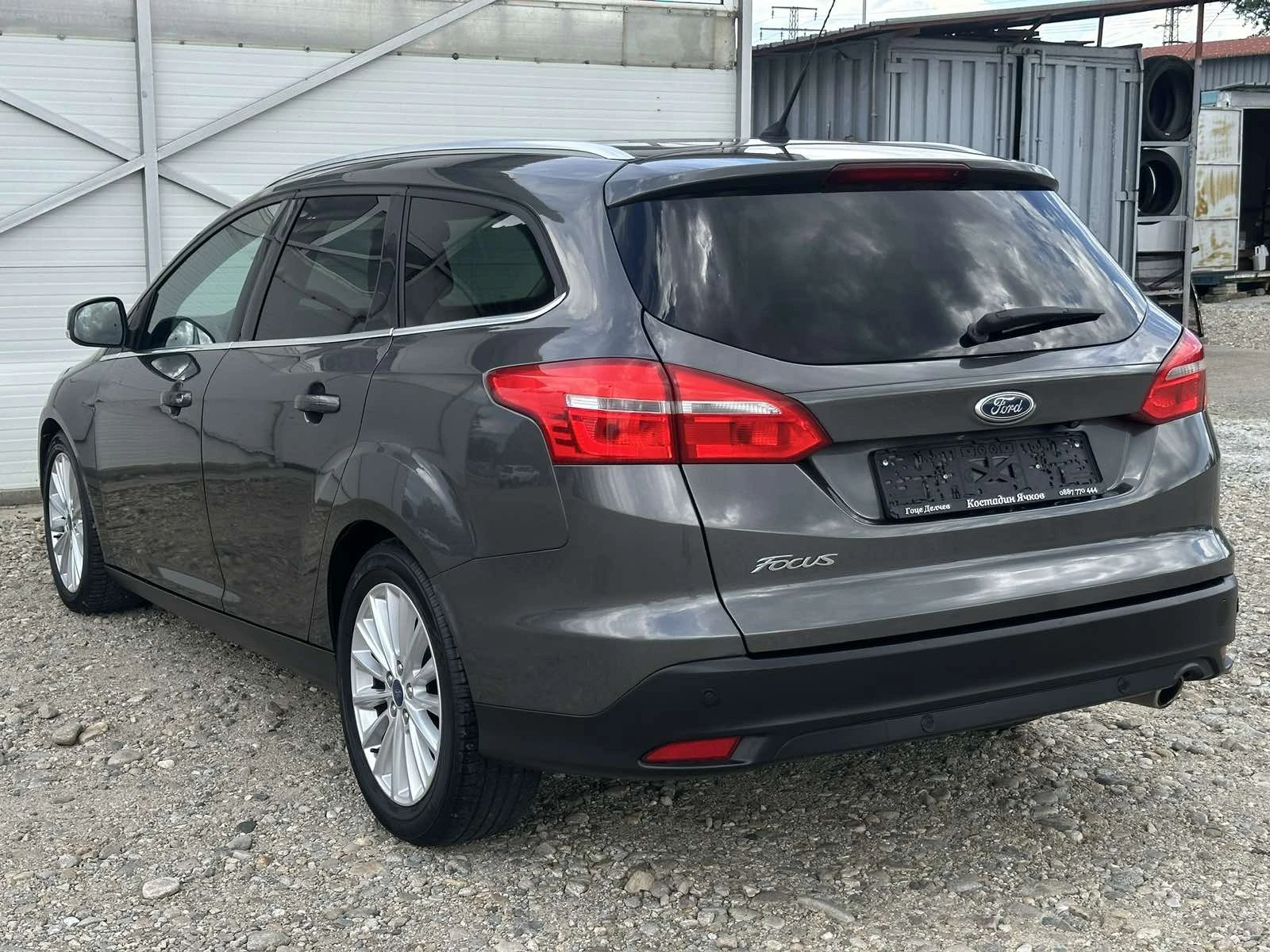 Ford Focus 2.0 TDCI Навигация/Камера/Подгрев/Собствен лизинг , снимка 6 - Автомобили и джипове - 54844628