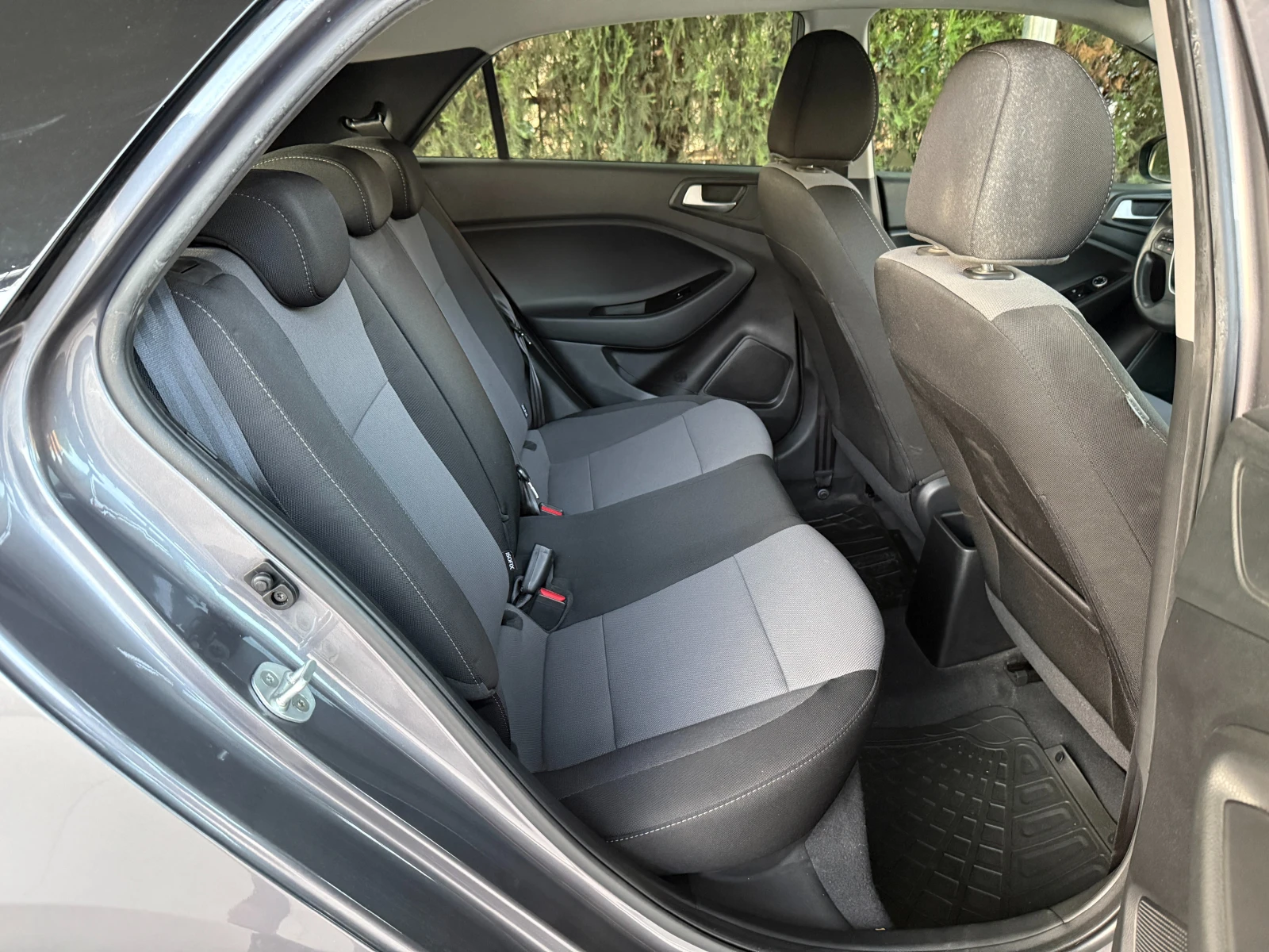 Hyundai I20 Active 1.4i Automatic, снимка 12 - Автомобили и джипове - 55182905
