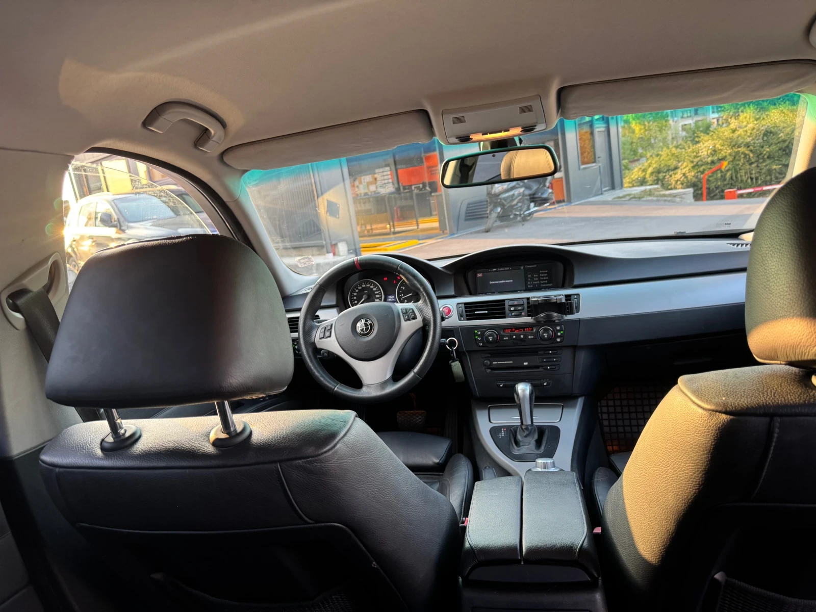 BMW 330, снимка 9 - Автомобили и джипове - 55596737