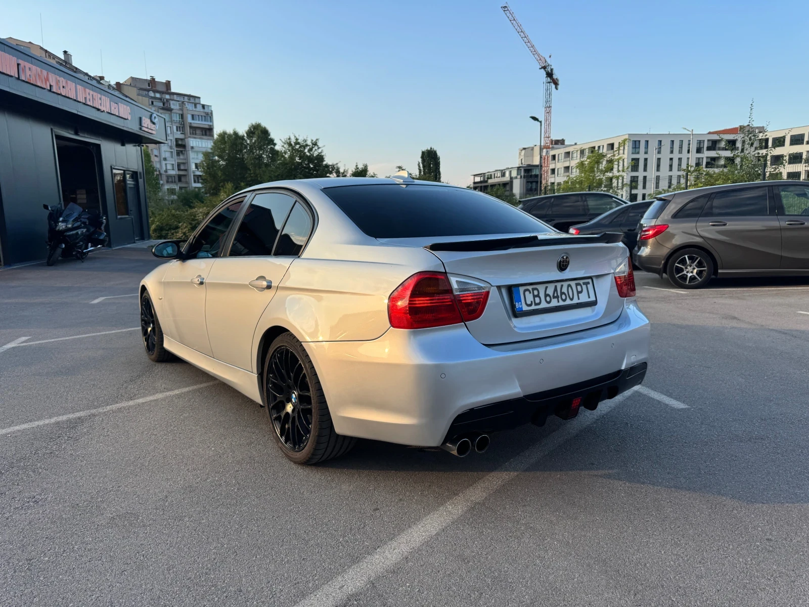 BMW 330, снимка 4 - Автомобили и джипове - 55596737