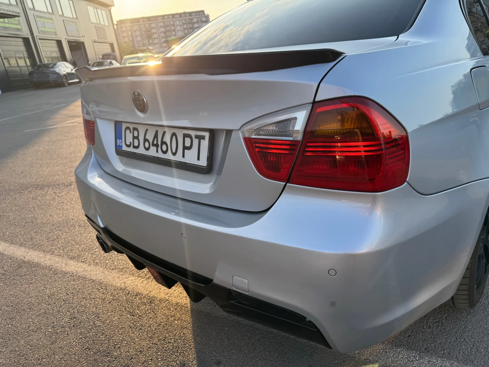 BMW 330, снимка 13 - Автомобили и джипове - 55596737