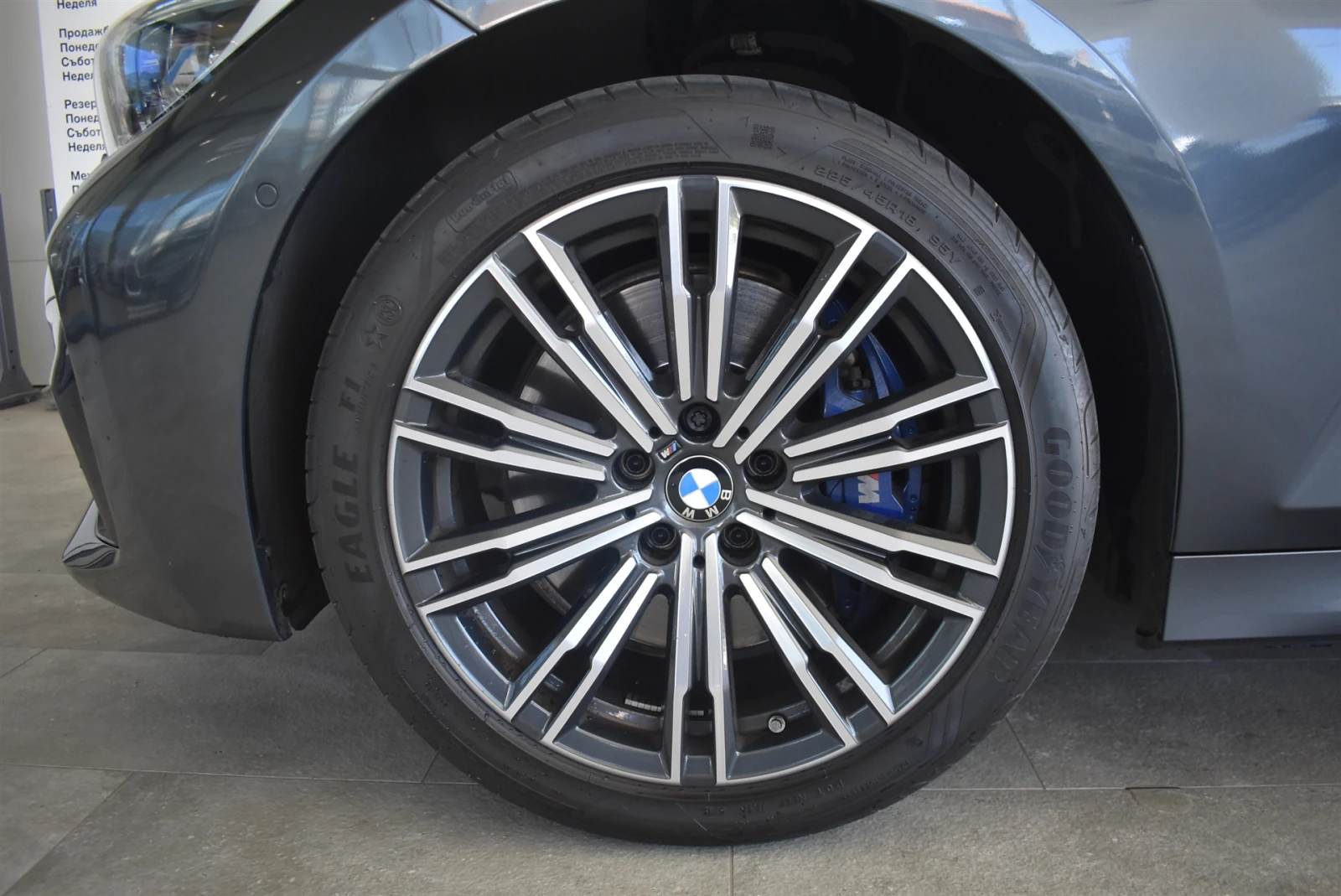 BMW 330 xDrive Туринг, снимка 5 - Автомобили и джипове - 55643063