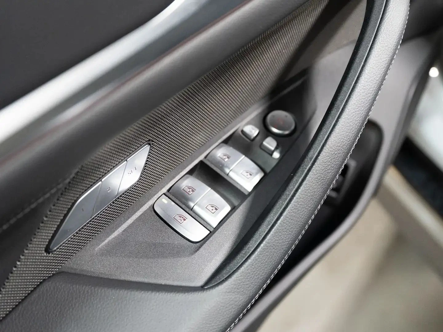 BMW i4 M50* HarmanKardon* Laserlight headlights | Mobile.bg � ����������� 14