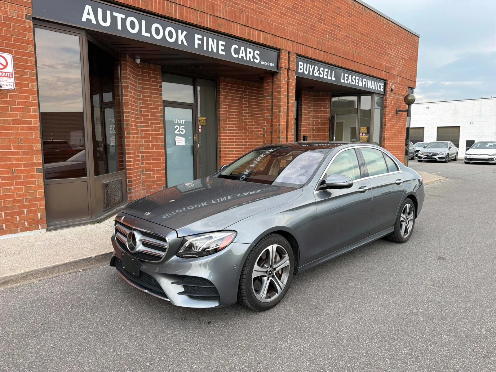 Mercedes-Benz E 400 4MATIC * BURMESTER * ОБДУХВАНЕ * CARFAX * 