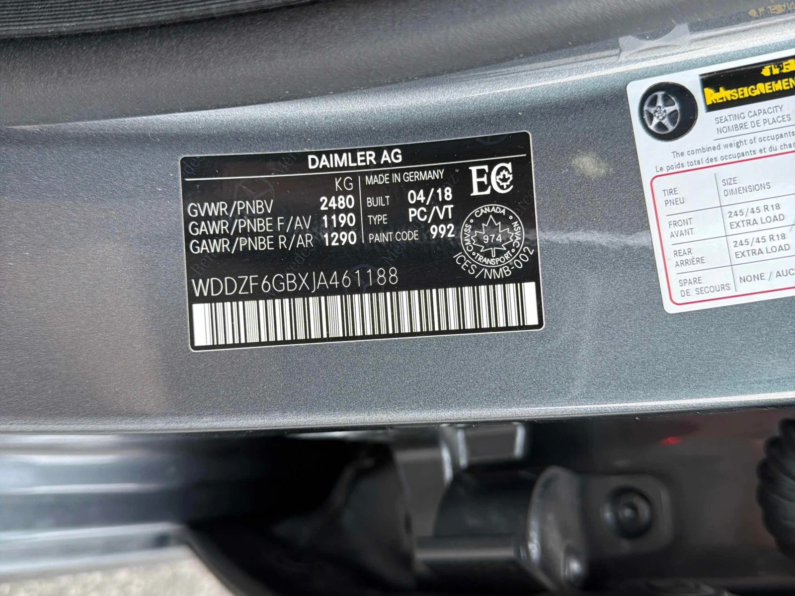 Mercedes-Benz E 400 4MATIC * BURMESTER * ОБДУХВАНЕ * CARFAX * , снимка 14 - Автомобили и джипове - 56047984