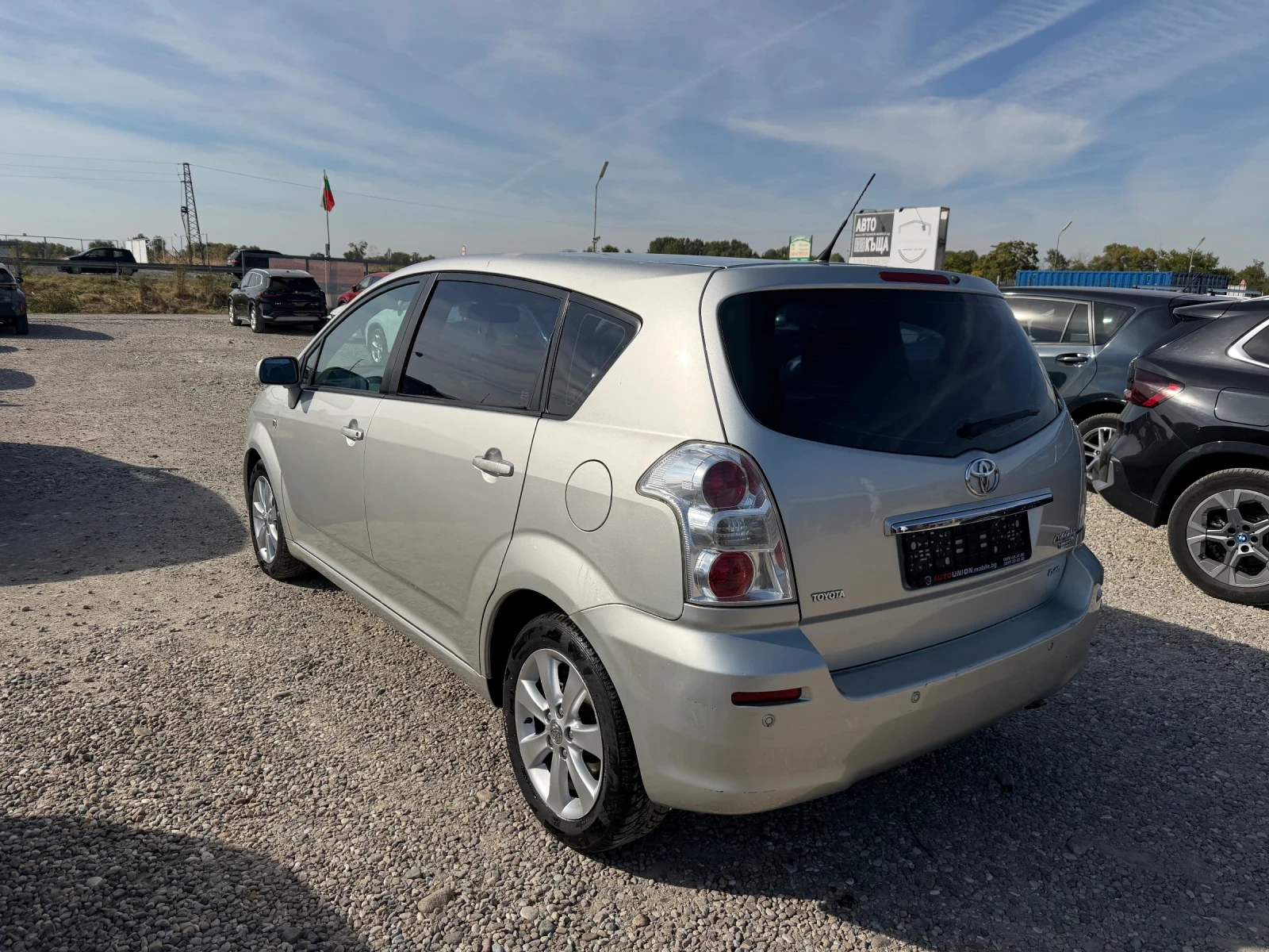 Toyota Corolla verso 2.2 D4D, снимка 7 - Автомобили и джипове - 56407262