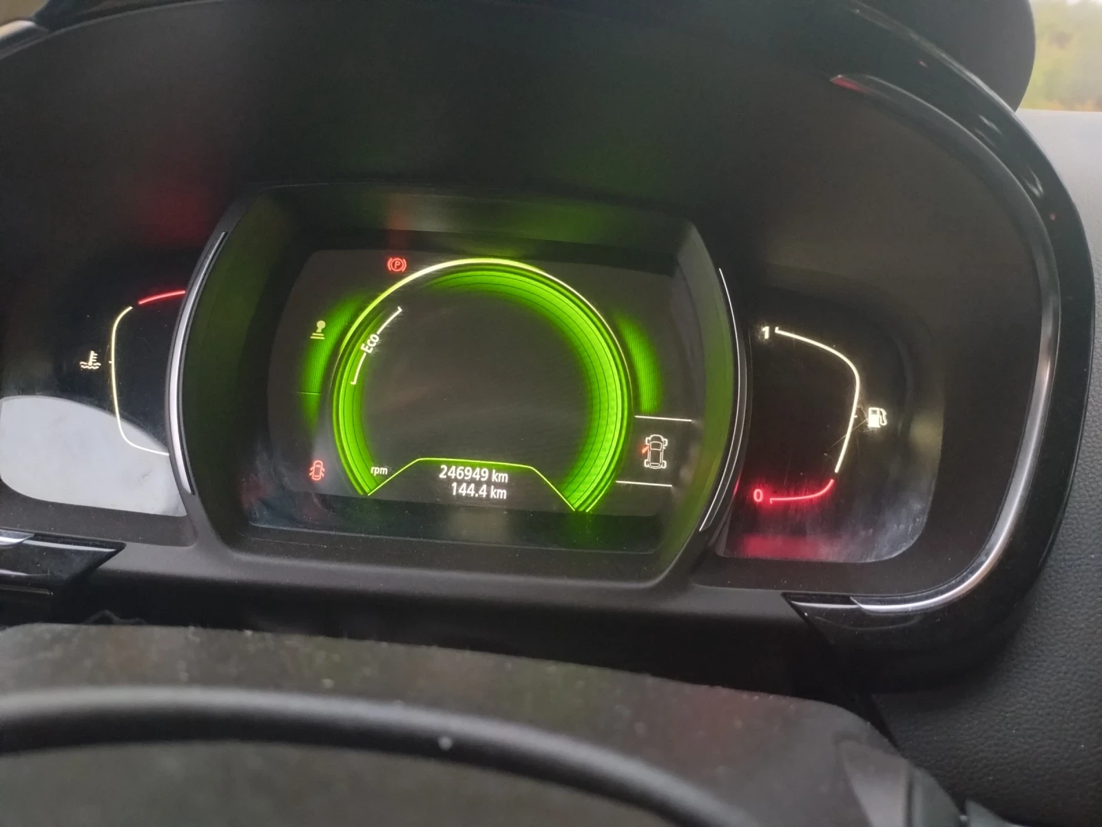 Renault Espace V, снимка 6 - Автомобили и джипове - 56652035