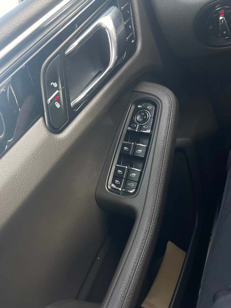 Porsche Macan S , снимка 9 - Автомобили и джипове - 49935489