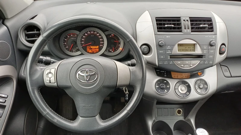 Toyota Rav4 D4D 166 000km, снимка 9 - Автомобили и джипове - 52752865